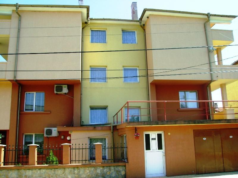 Guest House Jumbo Aheloy Zewnętrze zdjęcie